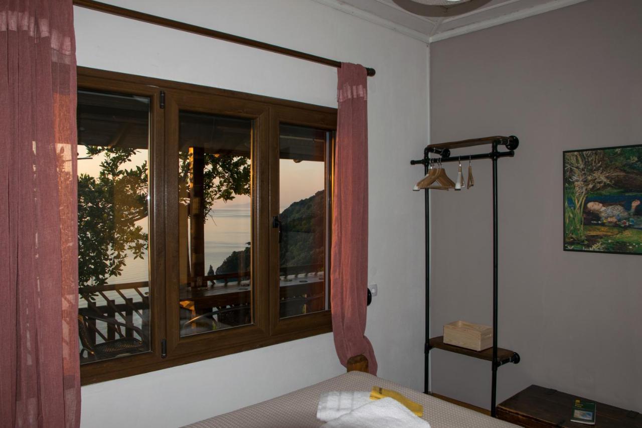 Balcony On The Rocks Villa Agioi Saranta Dış mekan fotoğraf